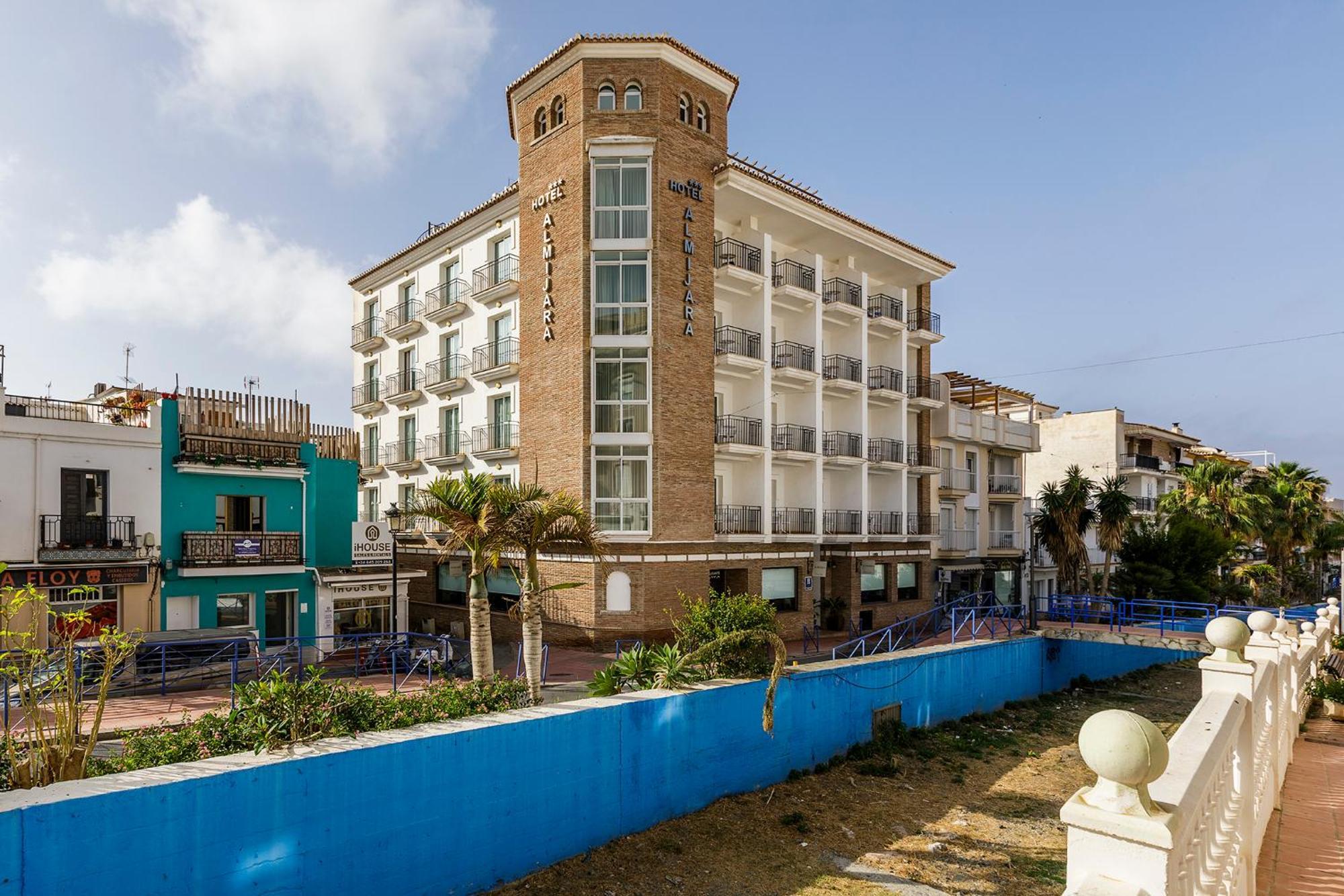 Hotel Almijara - Mares لا هيرادورا المظهر الخارجي الصورة