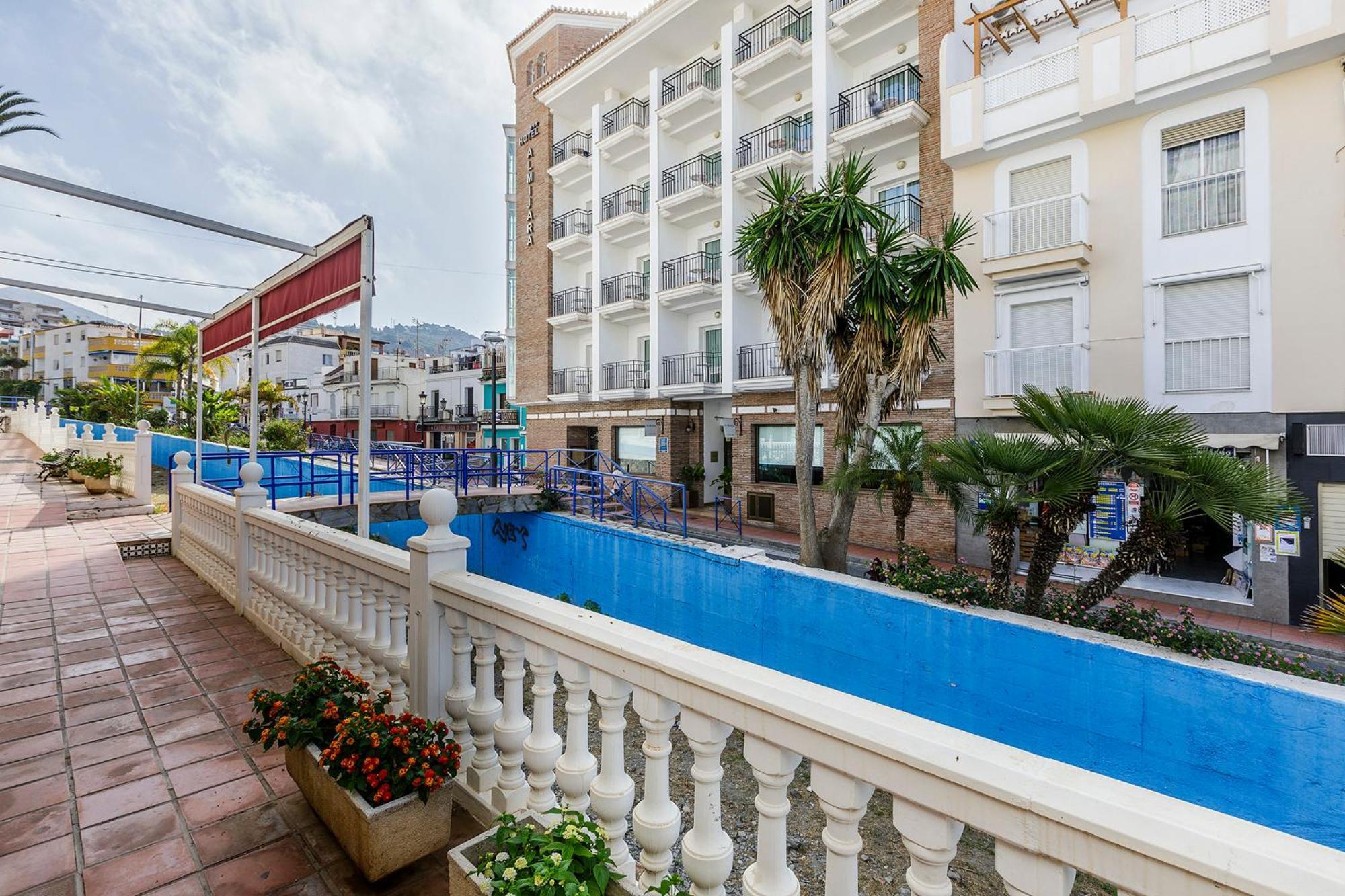 Hotel Almijara - Mares لا هيرادورا المظهر الخارجي الصورة